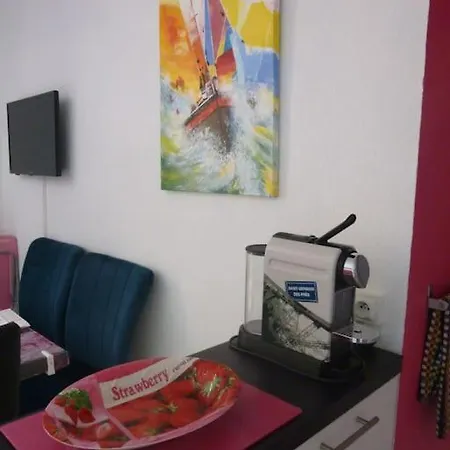 Apartment 5 Personnes Parking - Piscine Collective - Front De - Menage Inclus -v0730 *