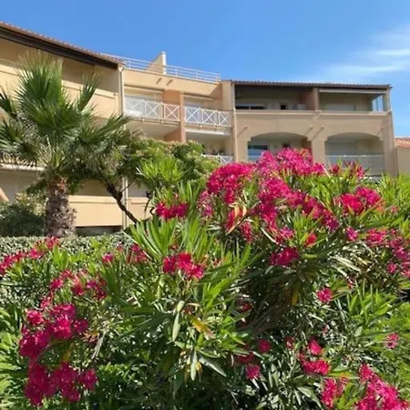 Agence Jf Immo-apt 5 Personnes Parking - Piscine Collective - Front De - Menage Inclus -v0730 *
