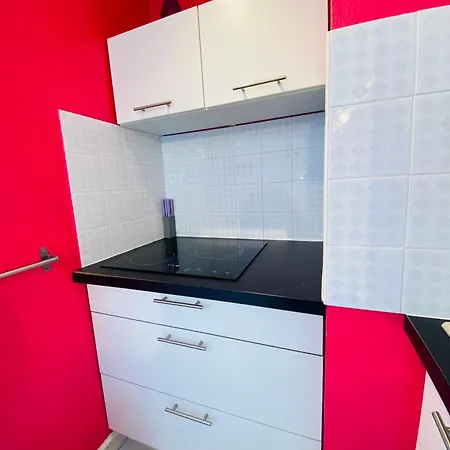 Agence Jf Immo-apt 5 Personnes Parking - Piscine Collective - Front De - Menage Inclus -v0730 Vias