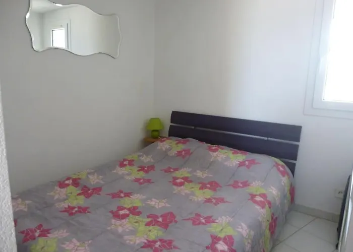 Апартаменты 5 Personnes Parking - Piscine Collective - Front De - Menage Inclus -v0730